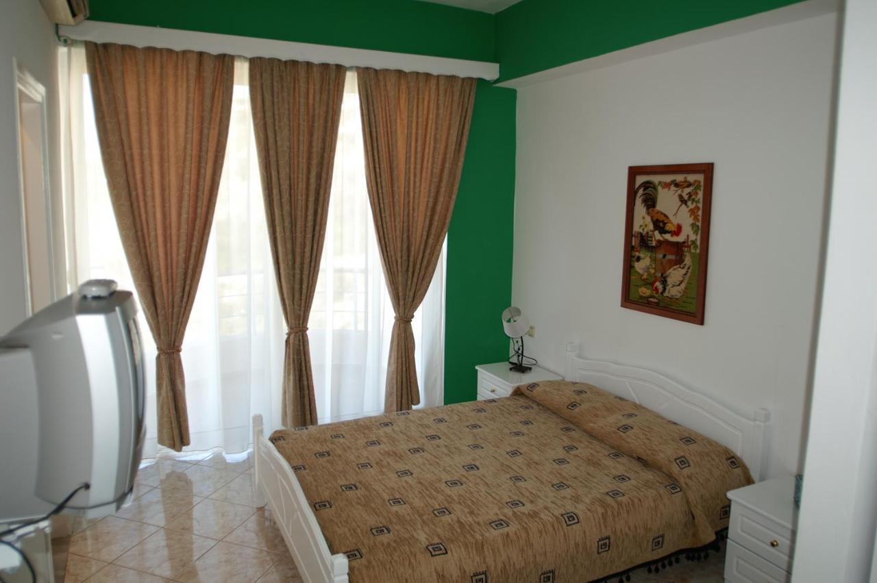 Damian Saranda Hotel Sarandë Quarto foto