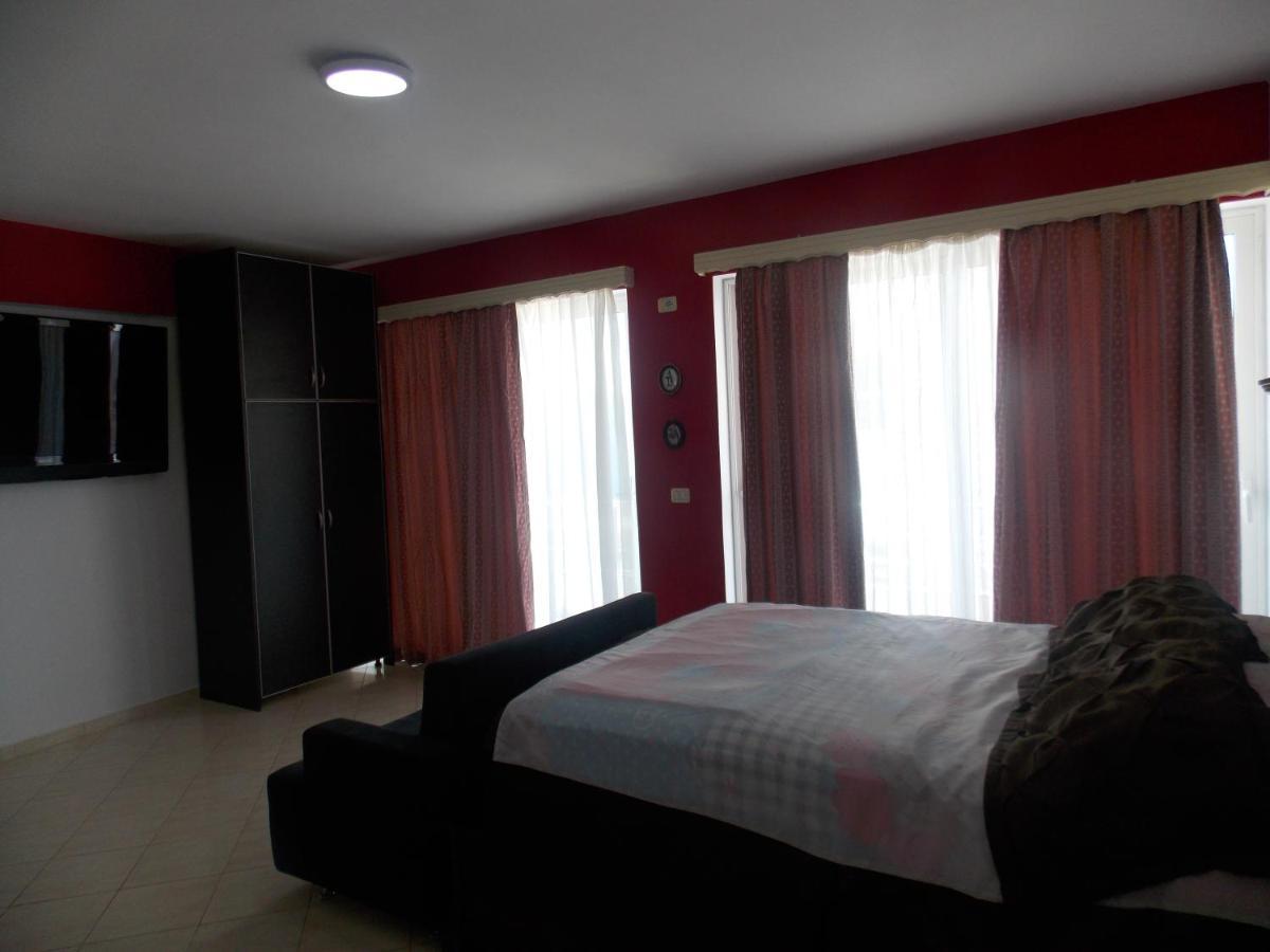Damian Saranda Hotel Sarandë Exterior foto